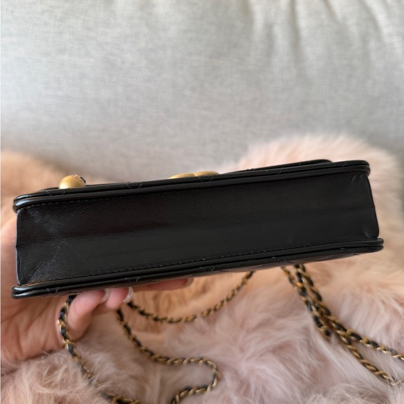 Chanel mini Flap bag with adjustable chain - Picture 8 of 12